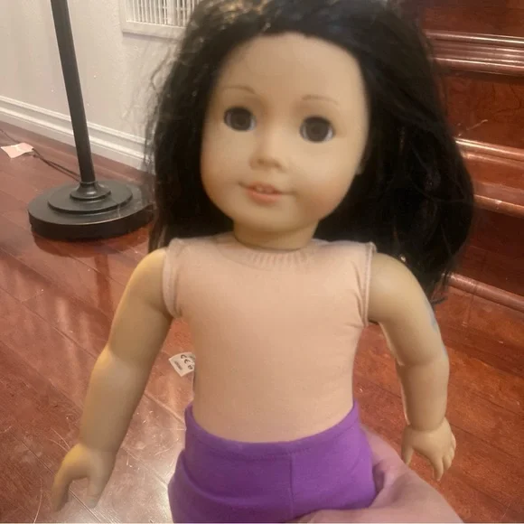 American Girl Truly me 18” Asian doll w 2 floral dresses - Picture 8 of 8